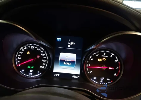 2015 Mercedes-Benz C 300 Sport 4Matic из США, поврежденный, VIN 55SWF4KB7FU022245